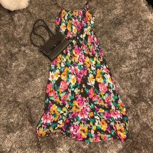 Cute, floral 👗‼️ 🌸🌼🌺 Priced to SELL‼️💕